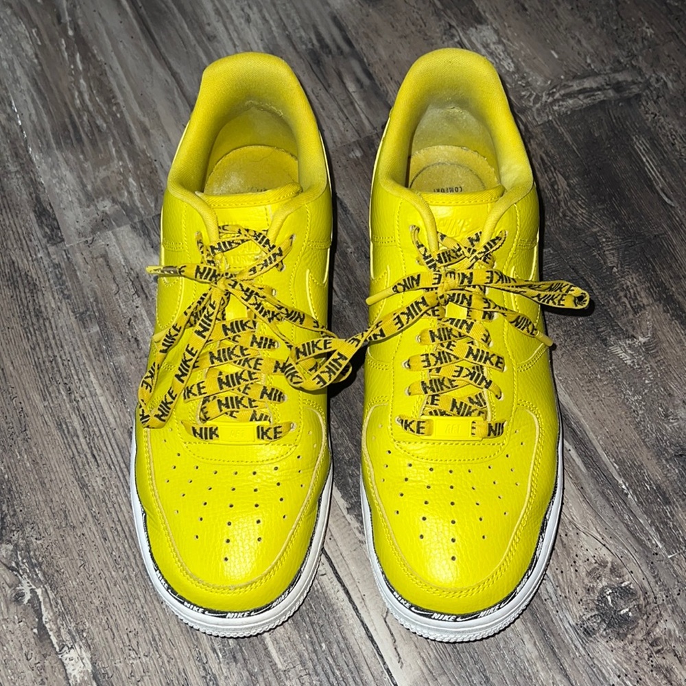 BRAND NEW CUSTOM NIKE AIR FORCE 1’s.